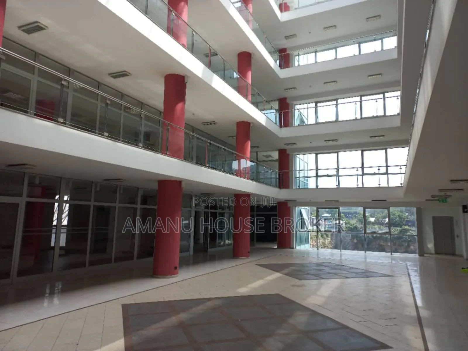 Building Fo Rent Beautiful for 1,000 People Of