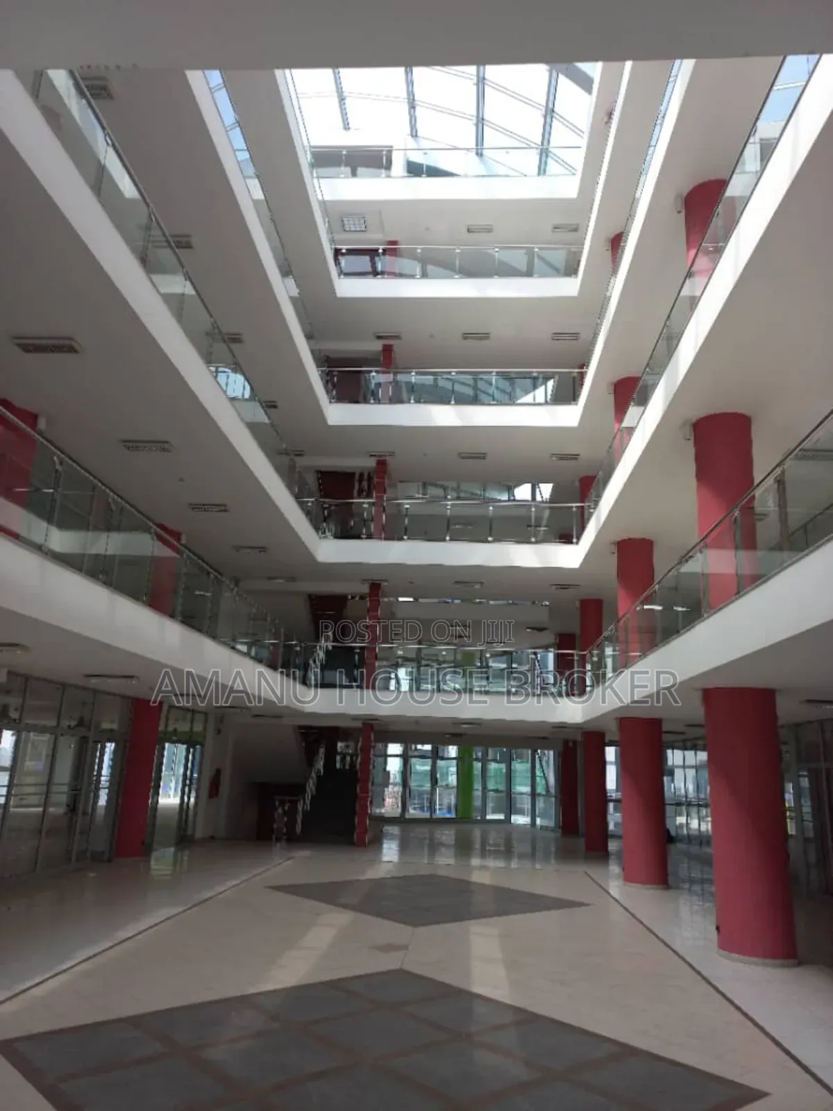 Building Fo Rent Beautiful for 1,000 People Of