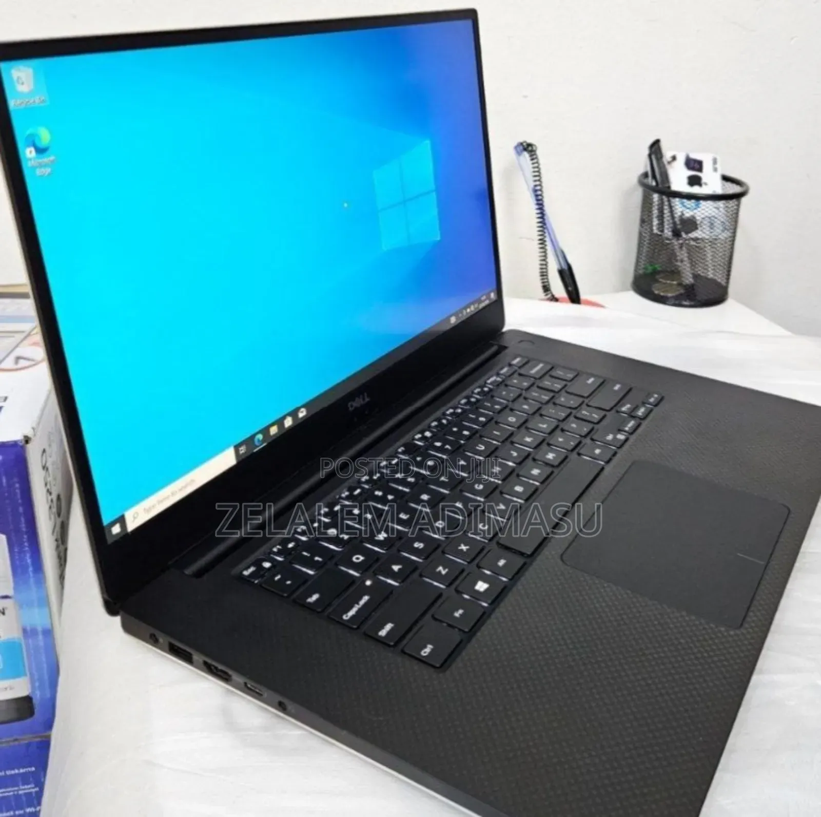 New Laptop Dell XPS 15 16GB Intel Core I9 SSD 512GB