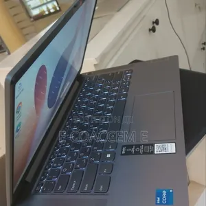 New Laptop Lenovo Ideapad 3 8GB Intel Core I5 SSD 512GB