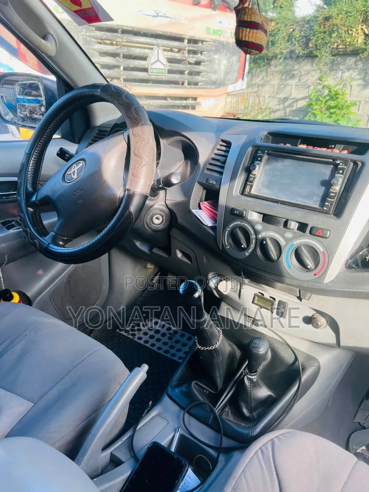 Toyota Hilux 2010 White