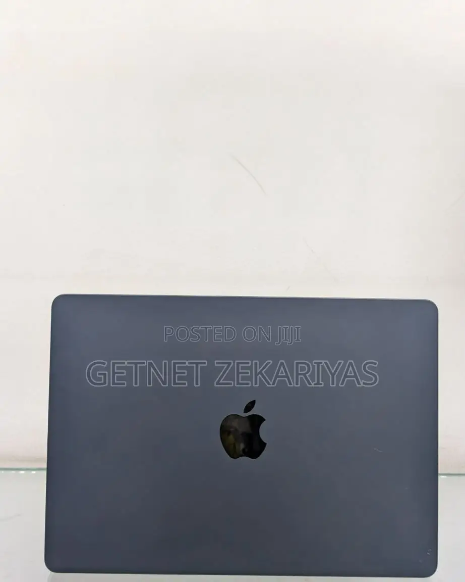 New Laptop Apple MacBook Air 2023 M2 8GB Apple M2 SSD 256GB