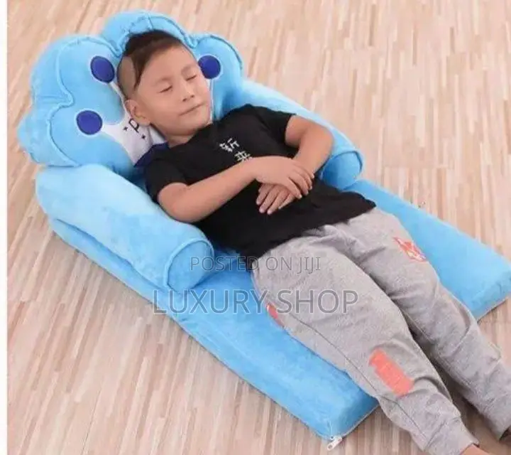 ልጆች እንደመቀመጫም