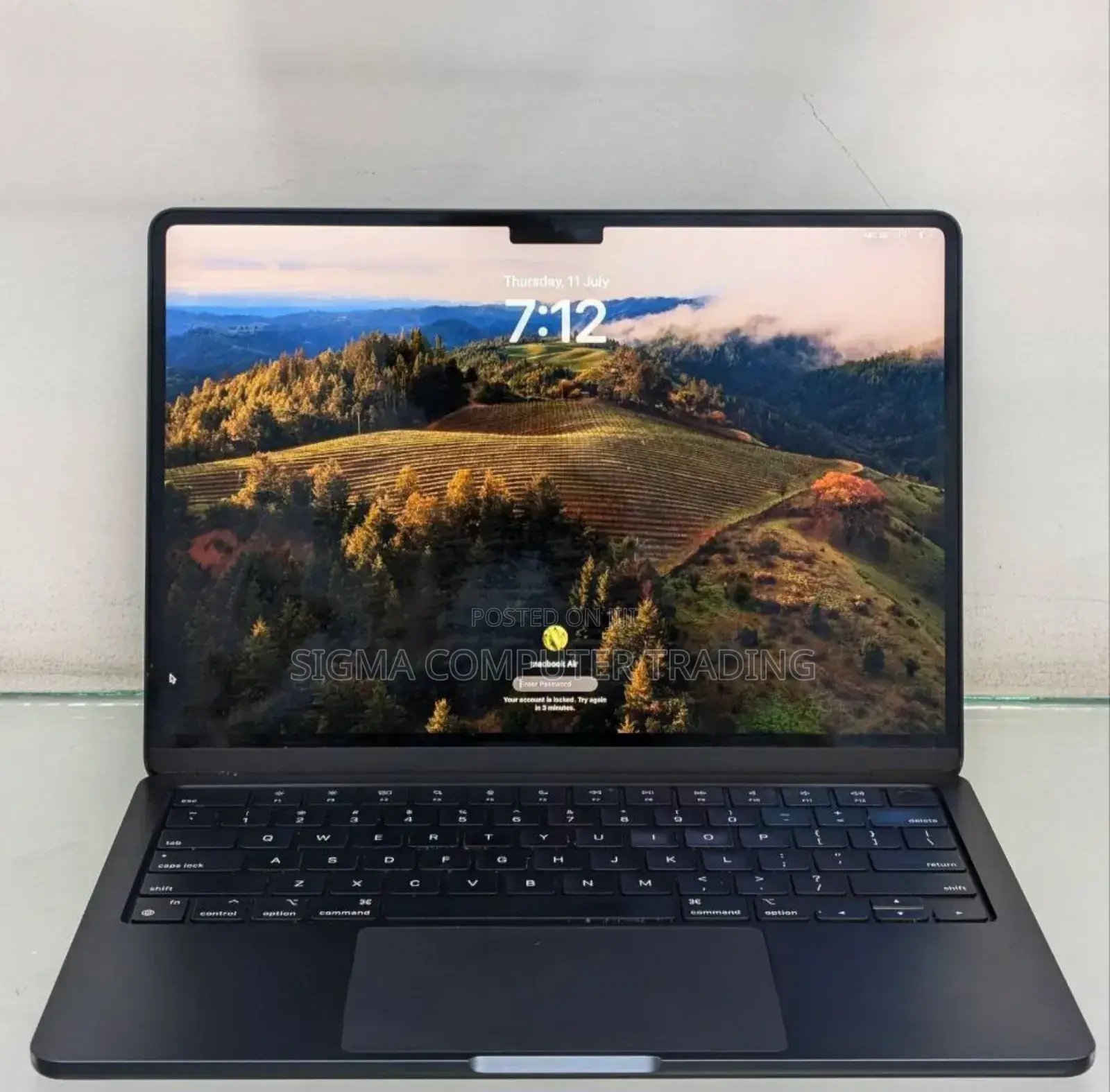 New Laptop Apple MacBook Air 2022 M2 8GB Apple M2 SSD 256GB