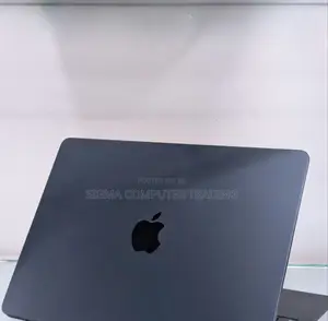 New Laptop Apple MacBook Air 2022 M2 8GB Apple M2 SSD 256GB