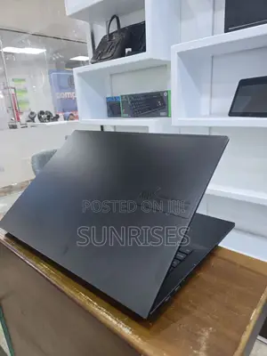 Photo - New Laptop Asus Vivobook 16 16GB Intel Core I7 SSD 1T