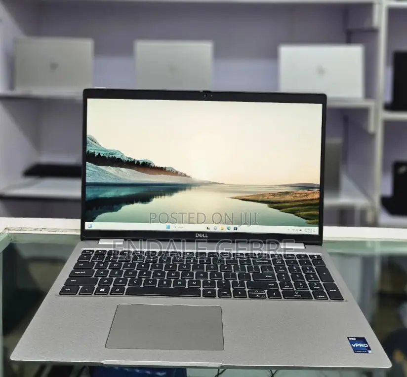 New Laptop Dell Latitude 5540 16GB Intel Core I7 SSD 512GB