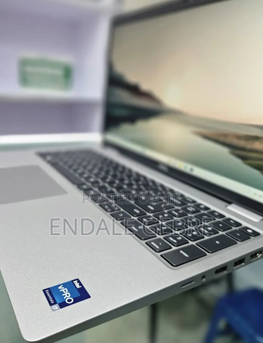 New Laptop Dell Latitude 5540 16GB Intel Core I7 SSD 512GB