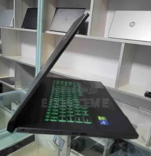 New Laptop MSI Crosshair 17 16GB Intel Core I7 SSD 512GB