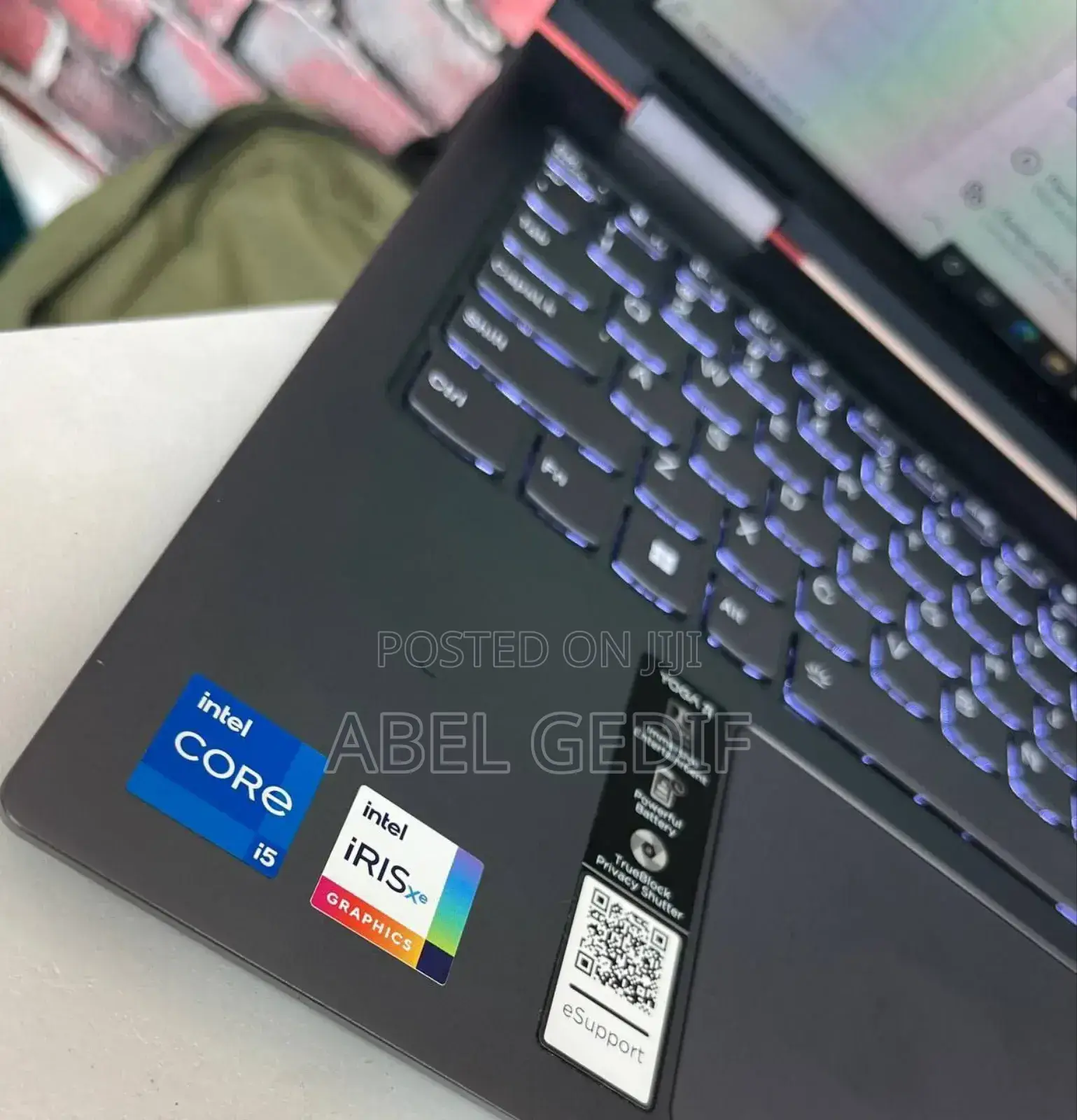 New Laptop Lenovo Yoga 700 12GB Intel Core I5 SSD 512GB