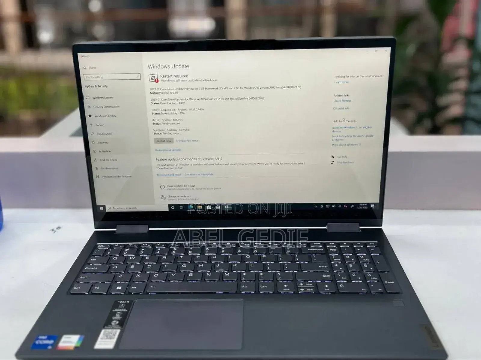 New Laptop Lenovo Yoga 700 12GB Intel Core I5 SSD 512GB