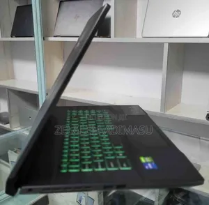 New Laptop MSI Crosshair 15 16GB Intel Core I7 SSD 512GB