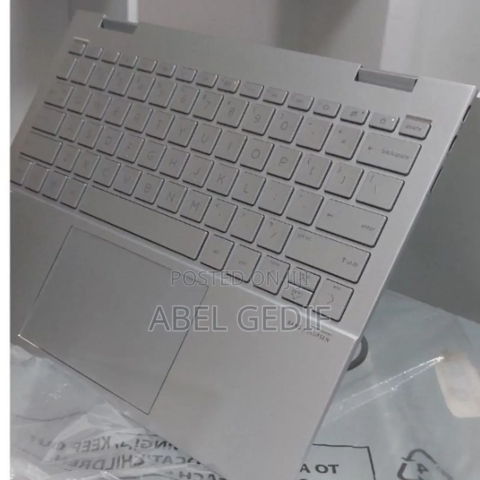 New Laptop HP Envy X360 8GB Intel Core I7 SSD 1T