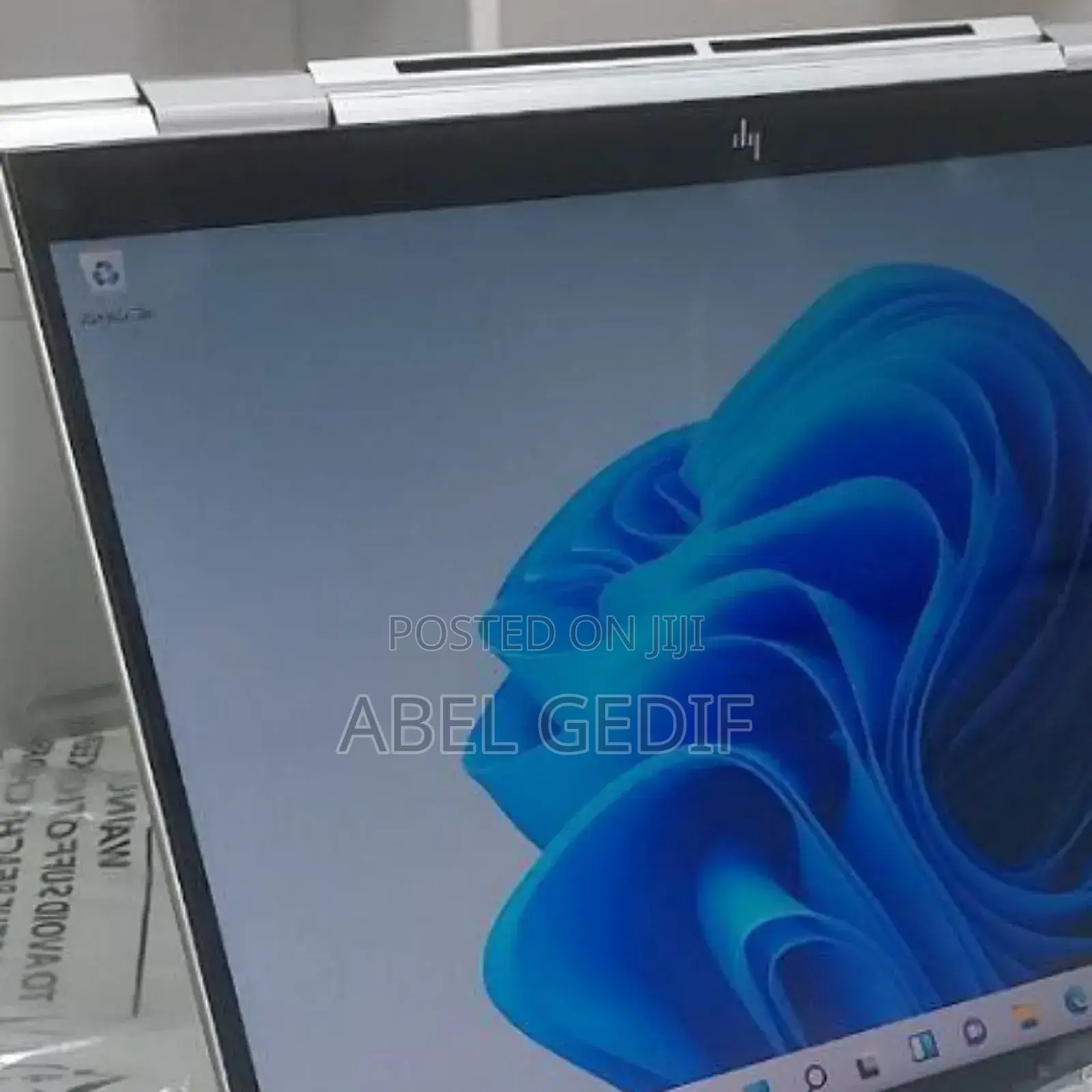 New Laptop HP Envy X360 8GB Intel Core I7 SSD 1T