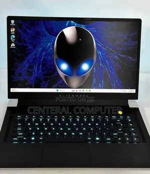 New Laptop Alienware M17x R2 32GB Intel Core I7 SSD 1T