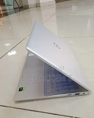 New Laptop Dell Inspiron 15 16GB Intel Core I5 SSD 512GB