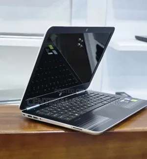 Laptop HP 15-Dy2075tg 8GB Intel Core I5 HDD 500GB