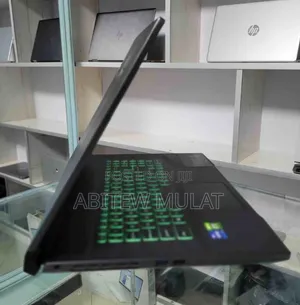 New Laptop MSI Crosshair 17 16GB Intel Core I7 SSD 512GB