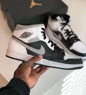 Photo - Nike Air Jordan 1 Mid Inverse White Master Quality Shoes