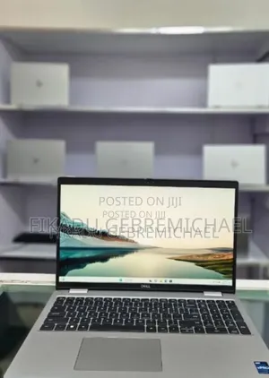 Photo - New Laptop Dell Latitude 5540 16GB Intel Core i7 SSD 512GB