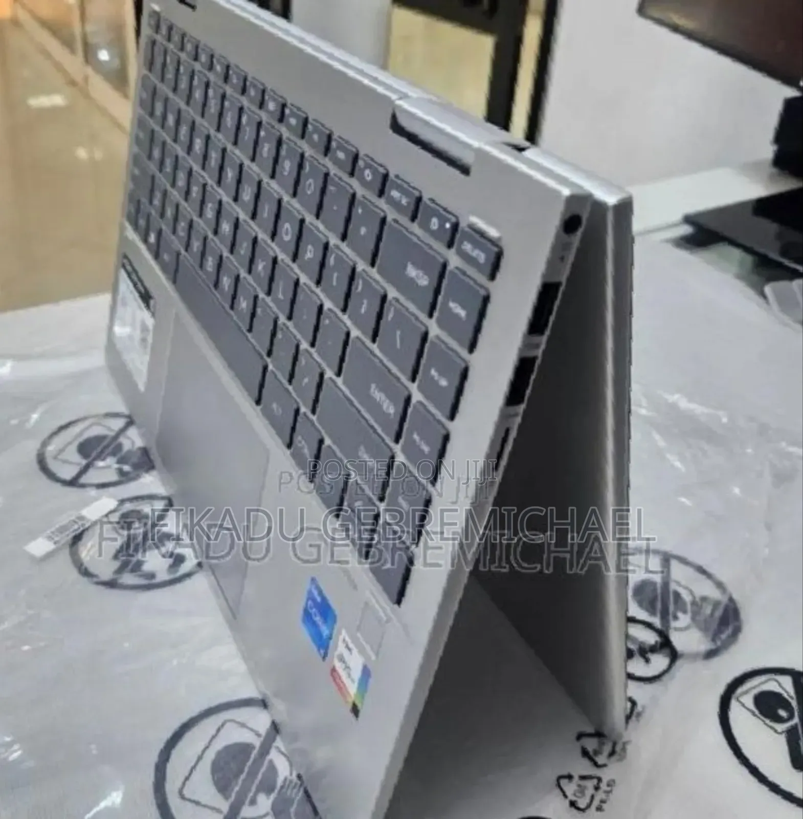 New Laptop HP Envy X360 8GB Intel Core i5 SSD 512GB