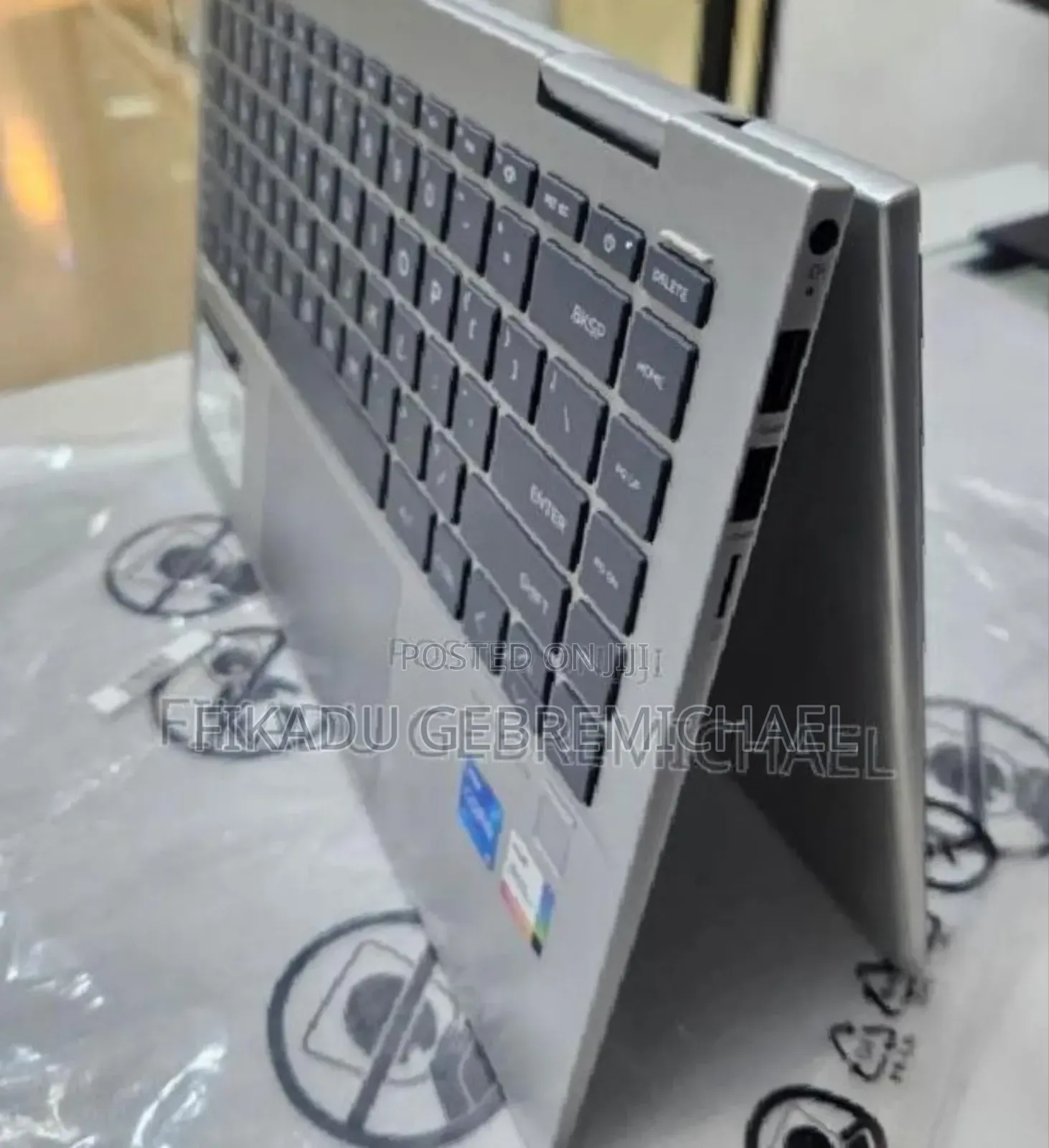 New Laptop HP Envy X360 8GB Intel Core i5 SSD 512GB