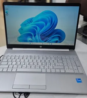New Laptop HP 8GB Intel Core I5 HDD 1T