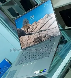 New Laptop Dell Inspiron 16 Plus 7630 16GB Intel Core i7 SSD 1T