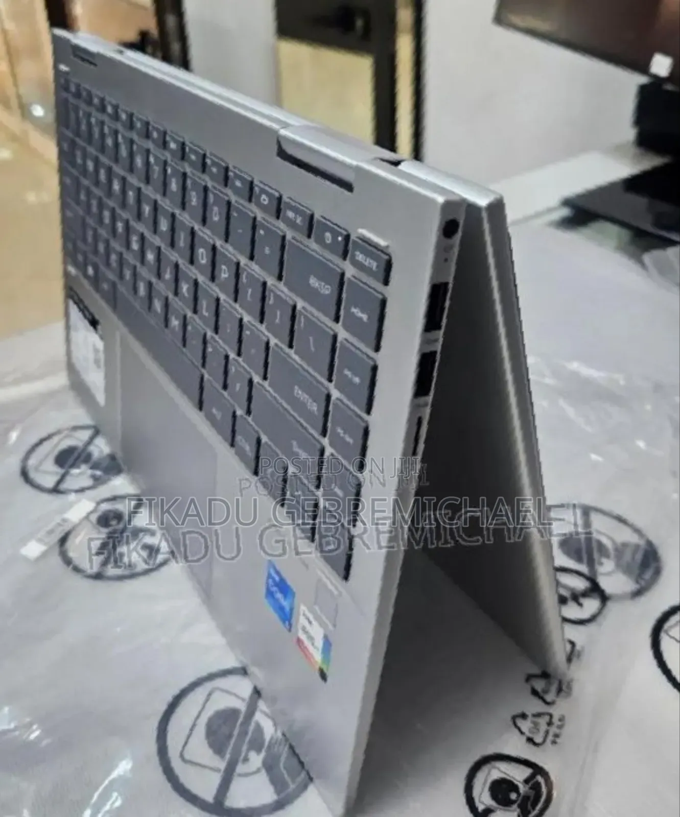 New Laptop HP Envy X360 8GB Intel Core i5 SSD 512GB