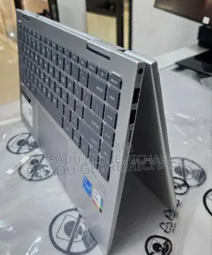 New Laptop HP Envy X360 8GB Intel Core i5 SSD 512GB