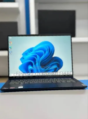 Photo - New Laptop Lenovo Flex 5 16GB AMD Ryzen 7 SSD 512GB