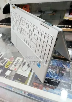 New Laptop HP Pavilion 15 8GB Intel Core i5 SSD 512GB