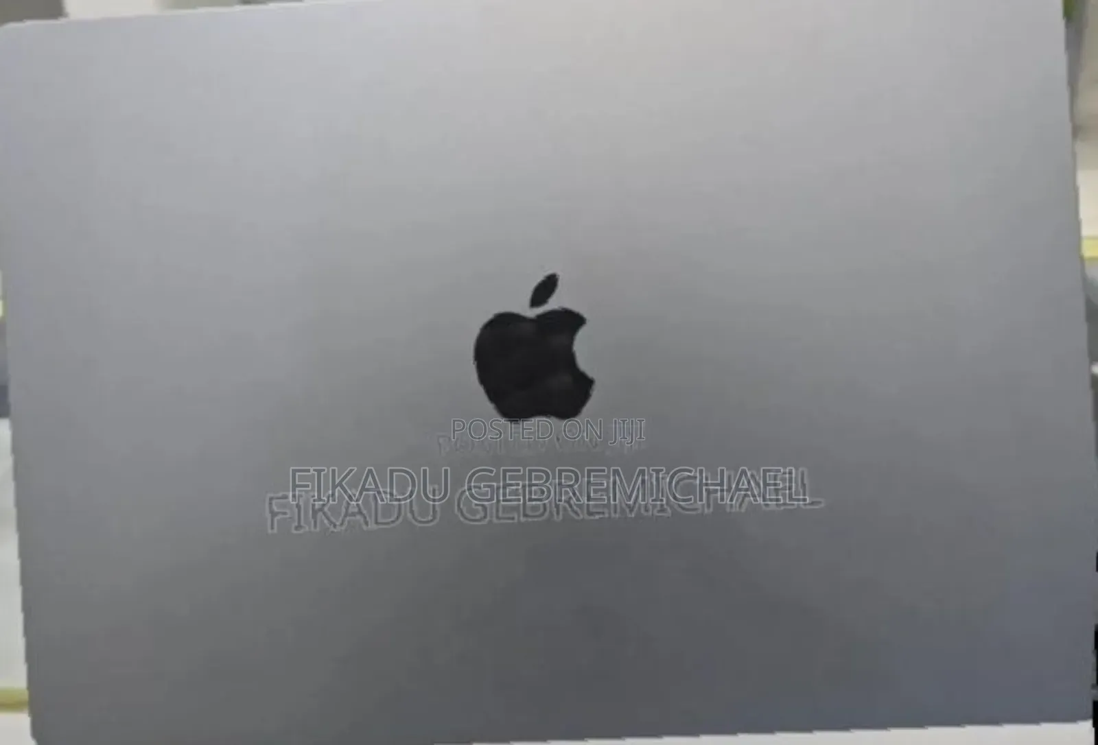 New Laptop Apple MacBook Air 2022 M2 8GB Apple M2 SSD 256GB