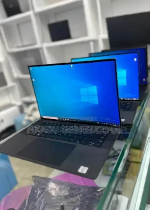 Photo - New Laptop Dell XPS 15 32GB Intel Core i7 SSD 512GB