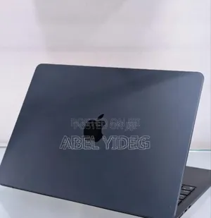 New Laptop Apple MacBook Air 2022 M2 8GB Apple M2 SSD 256GB