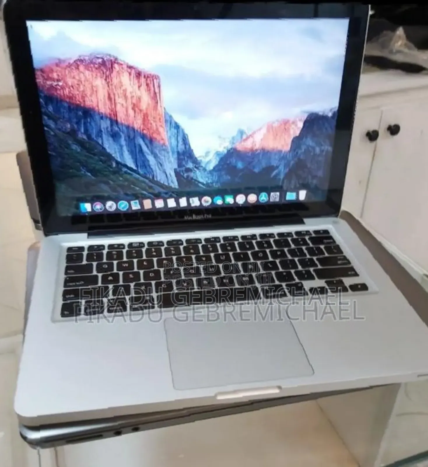 New Laptop Apple MacBook 2011 8GB Intel Core i5 HDD 320GB
