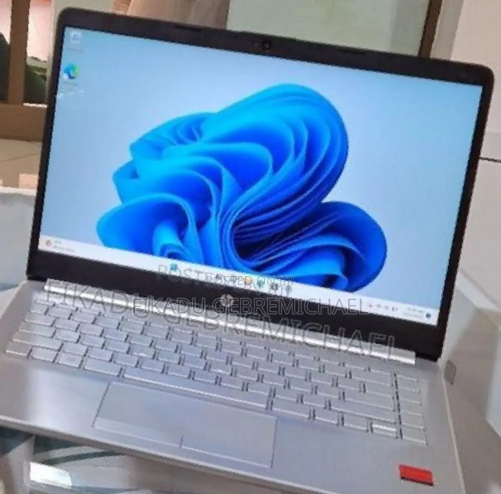 New Laptop HP Stream Notebook 8GB Intel Core i5 SSD 1T