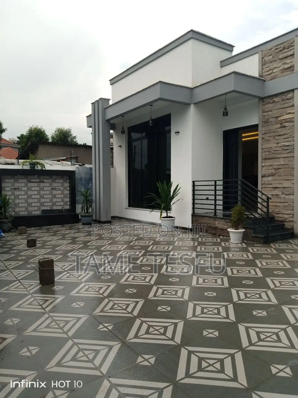 Furnished 4bdrm House in Jakiros, Bole for sale