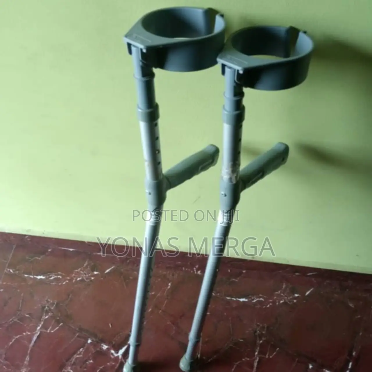 Elbow Crutches Standard
Elbow Crutches Offer Sturdy Support