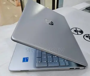 New Laptop HP Stream Notebook 8GB Intel Core I5 HDD 1T