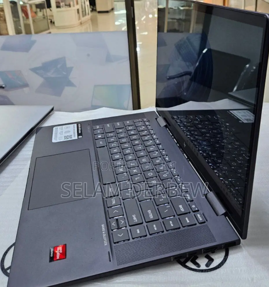 New Laptop HP Envy X360 8GB AMD Ryzen 5 SSD 512GB