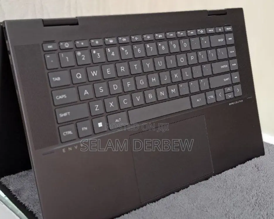 New Laptop HP Envy X360 16GB AMD Ryzen 7 SSD 512GB