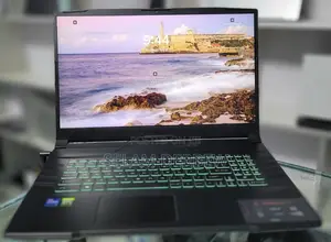 New Laptop MSI Crosshair 17 16GB Intel Core I7 SSD 512GB