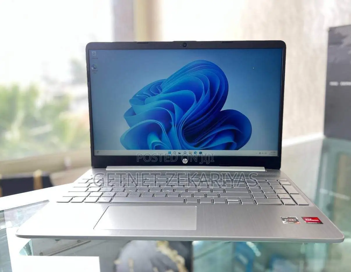 New Laptop HP Stream Notebook 8GB AMD Ryzen 5 SSD 256GB