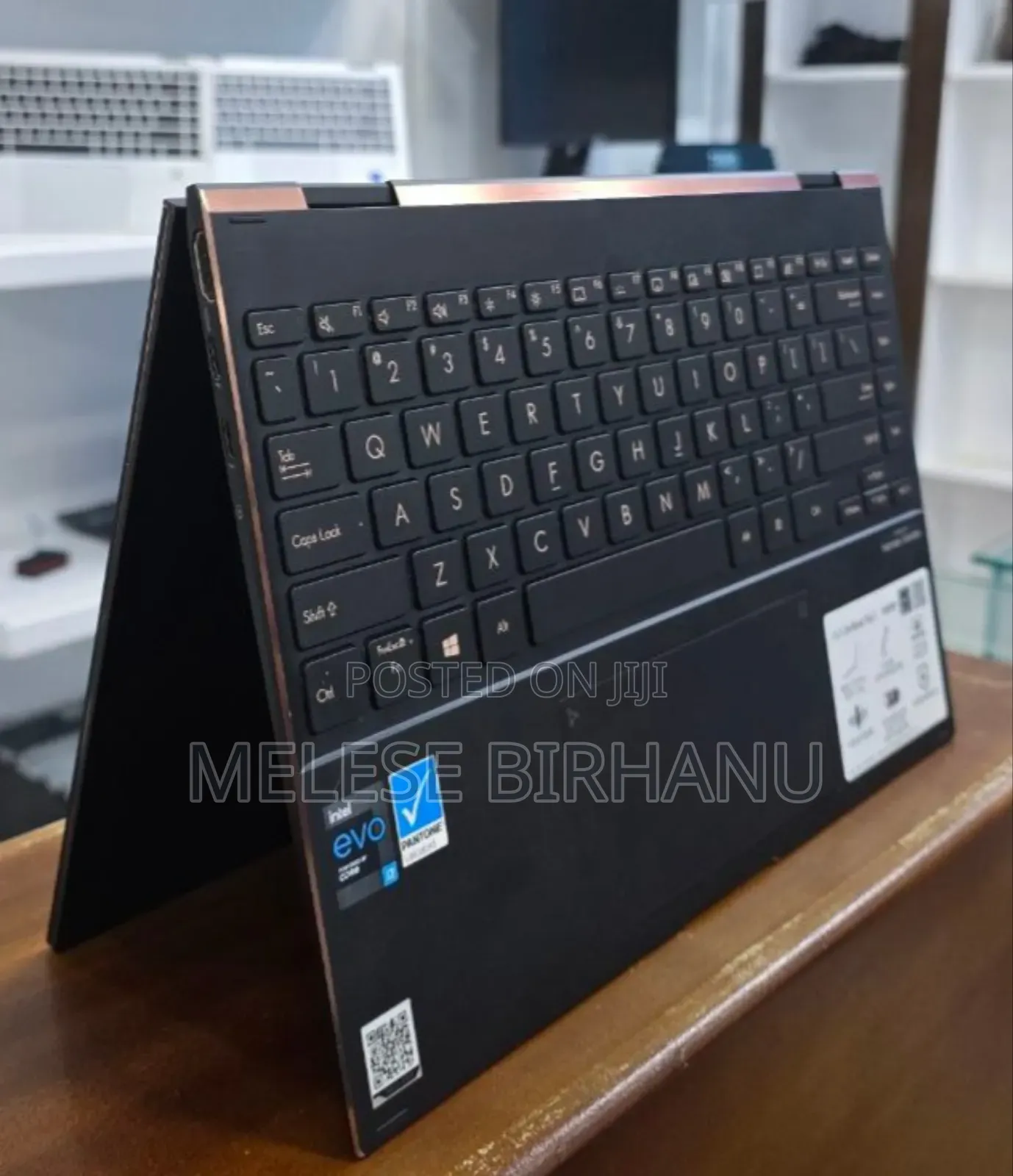 New Laptop Asus ZenBook Flip 14 UX461UA 16GB Intel Core I7 SSD 1T