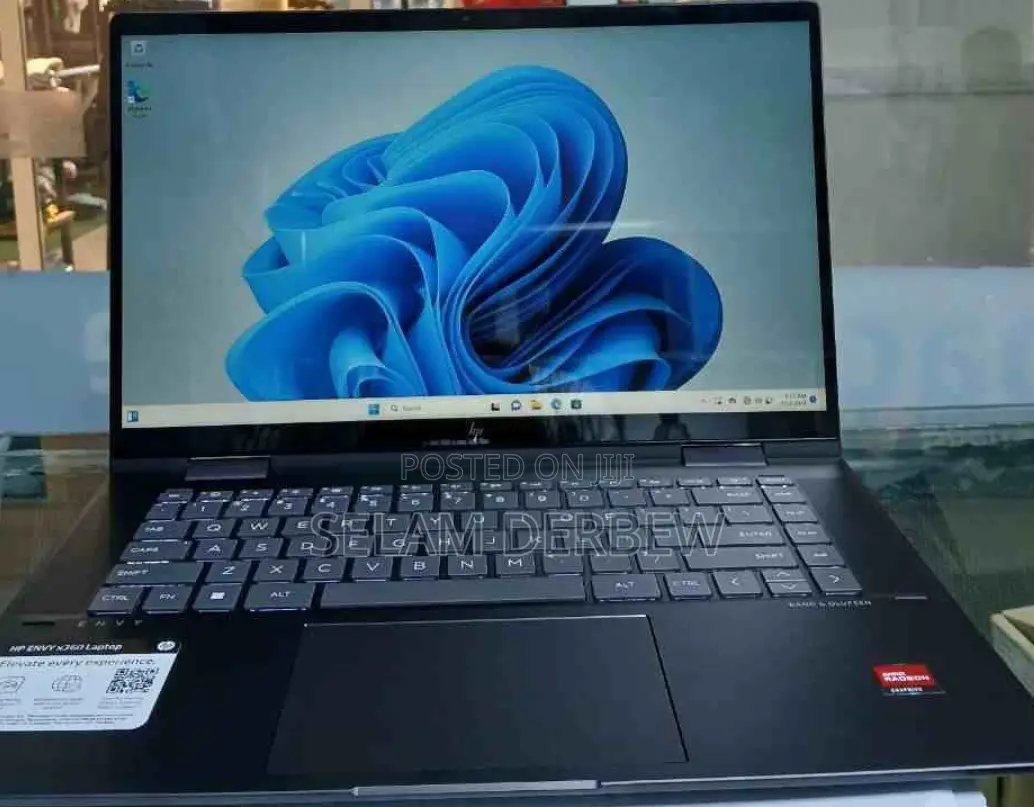 New Laptop HP Envy X360 8GB AMD Ryzen 5 SSD 512GB