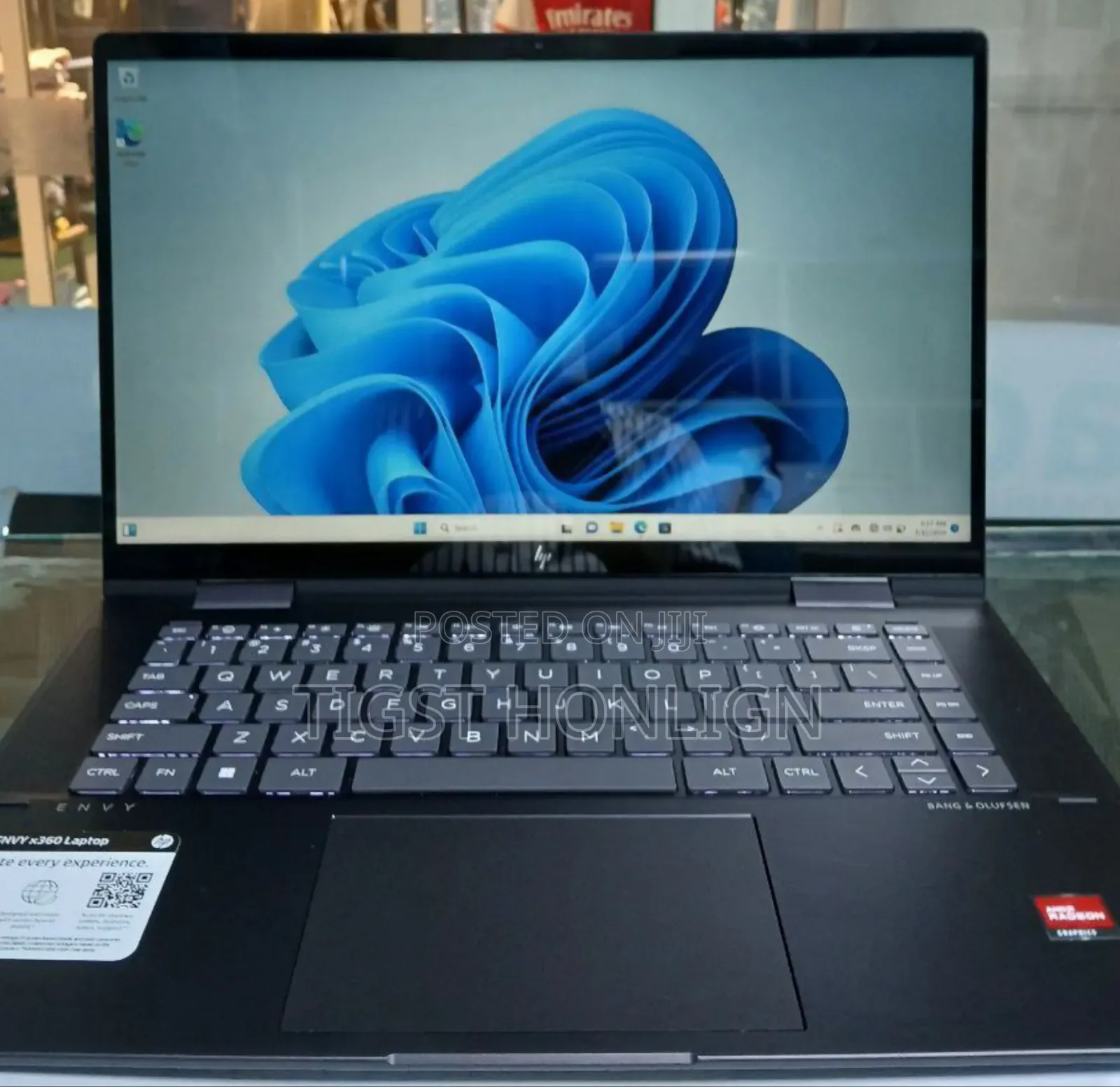 New Laptop HP Envy X360 8GB AMD Ryzen 7 SSD 512GB