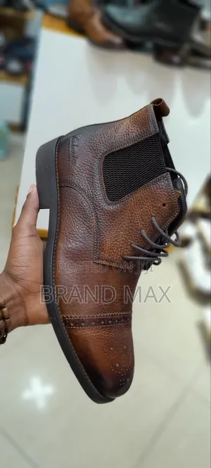 Photo - Clarks Pure Leather Europe Standard