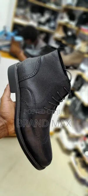 Photo - Clarks Pure Leather Europe Standard