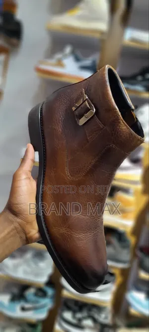 Photo - Clarks Pure Leather Europe Standard